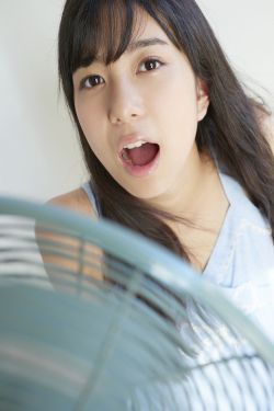 满溢游泳池